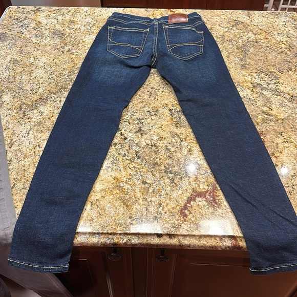 Hollister Men’s Super Skinny Advanced Stretch Dark Wash Jeans Size: 26W x 30 L - Picture 3 of 6